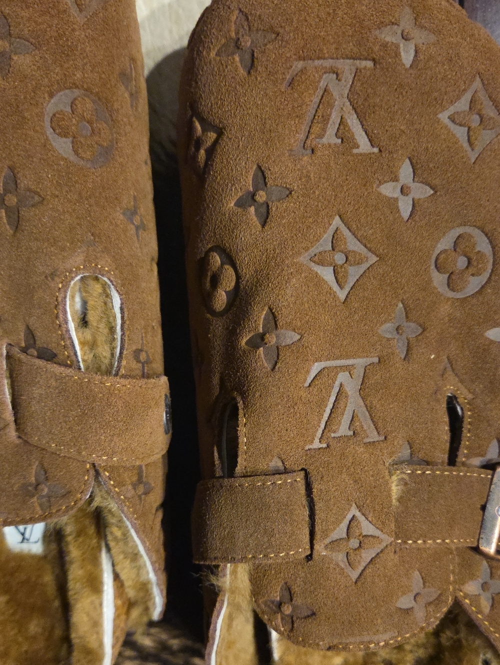 Louis Vuitton Brown Monogram Suede Fur-Lined Clogs - Picture 9 of 9